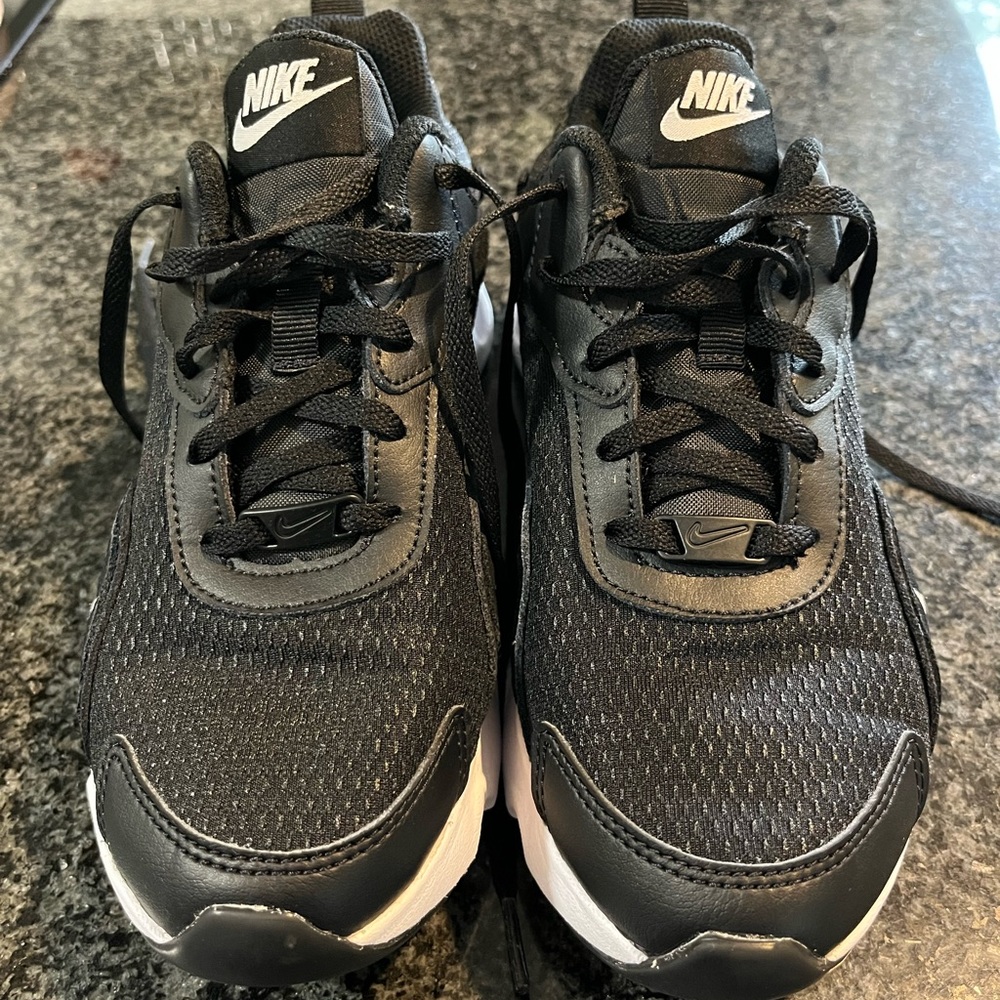 Nike Ryz - Picture 3 of 3